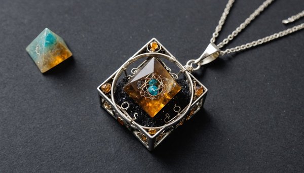 Pendentif metatron et pyramide orgonite : une synergie sacrée